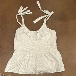 Sofia Vergara  White Flowy Top Size Large